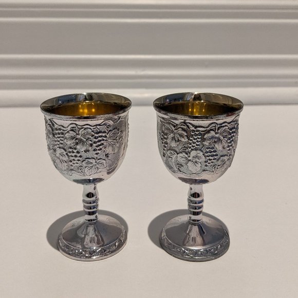 45. Pair of Mini Wine Goblets Silver Colour New in Box - Picture 1 of 4